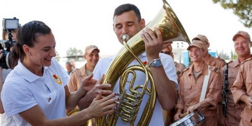 Isinbayeva entrenó junto a soldados rusos en Siria