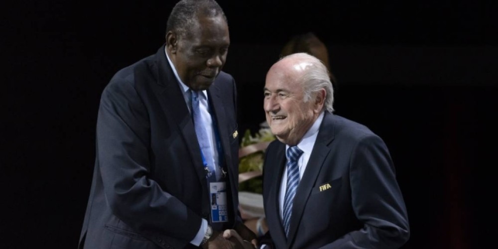 El &uacute;ltimo caudillo de Blatter deja su puesto tras tres d&eacute;cadas como presidente