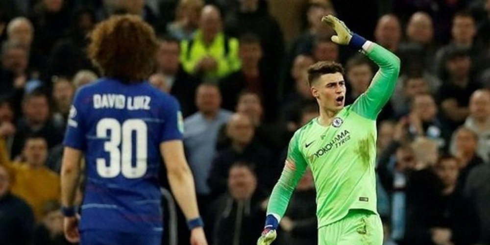 &iquest;En qu&eacute; consiste la multa a Kepa, el arquero que se rehus&oacute; a salir en el Chelsea?