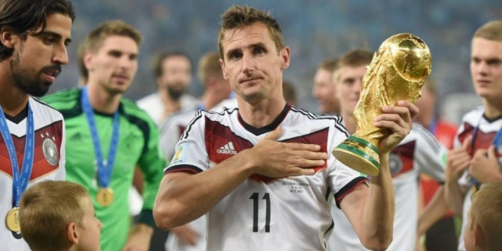 Miroslav Klose eligió a un delantero uruguayo como el mejor del mundo