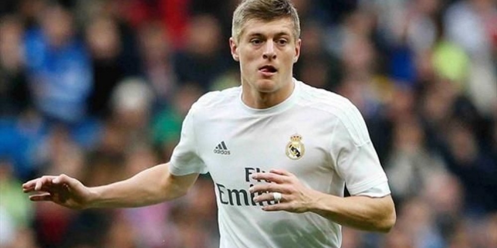Un joven freestyler derrot&oacute; a Toni Kroos en un divertido desaf&iacute;o de la TV alemana
