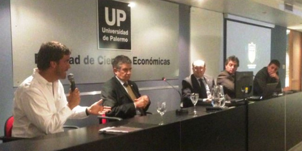 Gran éxito del primer seminario organizado por la UP y Marketing Registrado