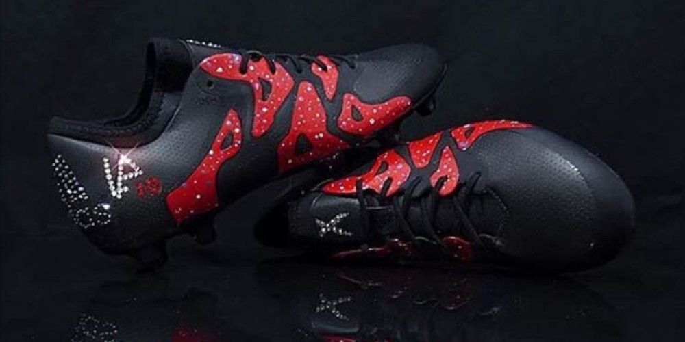 Un jugador franc&eacute;s luci&oacute; botines adidas con incrustaciones de cristales Swarovski