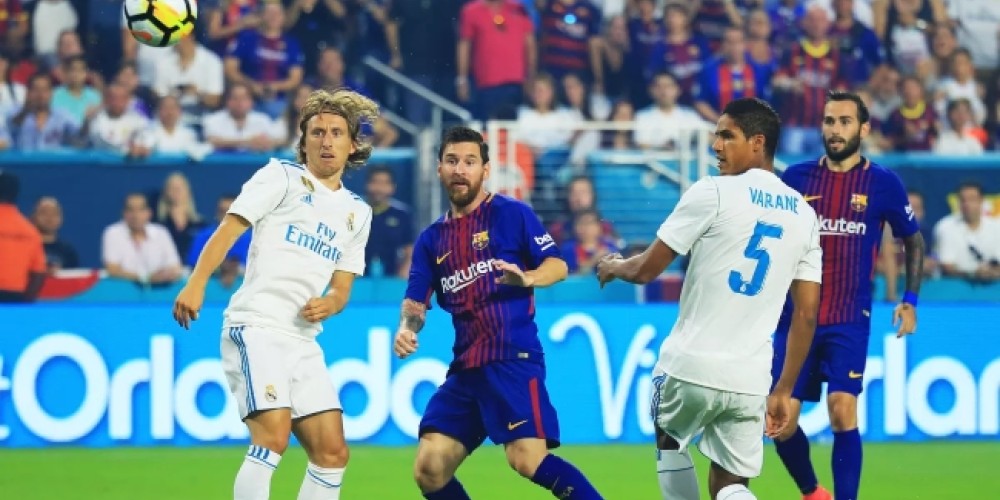 LaLiga ya eval&uacute;a jugar partidos oficiales fuera de Espa&ntilde;a