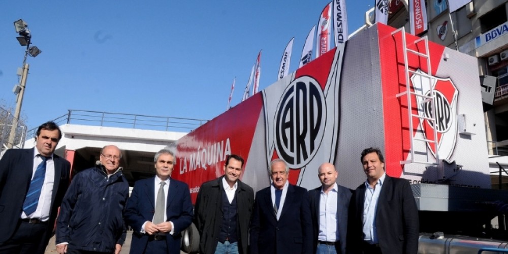 River presentó “La Máquina”, su camión itinerante