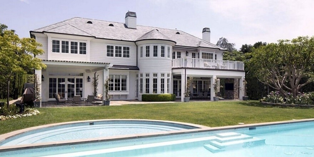 Todos los lujos de la mansión que LeBron James vende por 20 millones de dólares