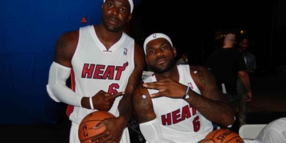 LeBron James tiene un doble para reemplazarlo en las publicidades