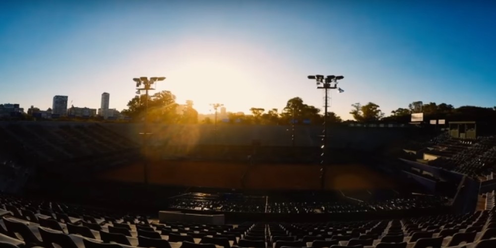 &lsquo;Lejos de las luces&rsquo;, el lado B del tenis: sacrificios y plata perdida 