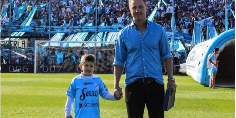 El presidente de un club de fútbol que le donó un riñón a su hijo