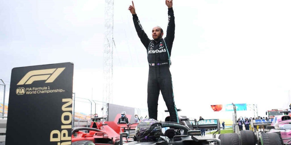 Lewis Hamilton anunci&oacute; que solo conducir&aacute; autos el&eacute;ctricos