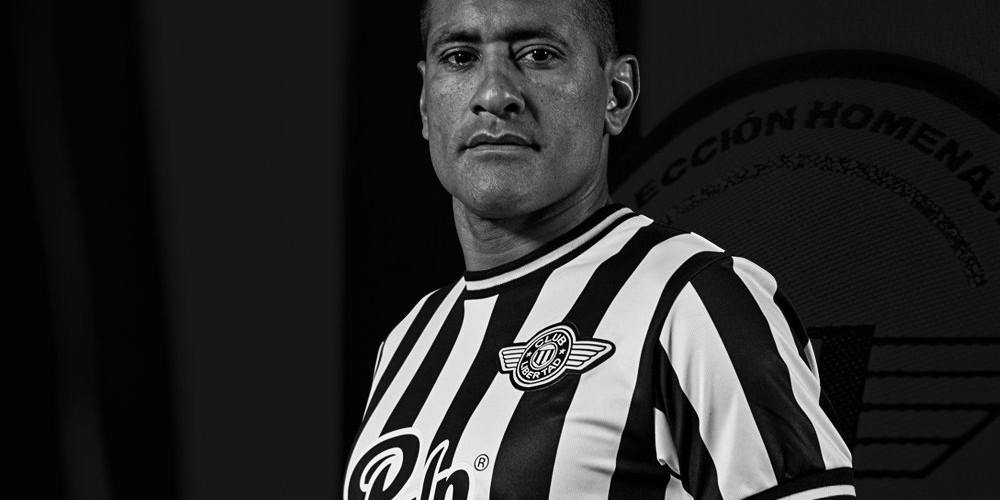 Libertad dej&oacute; Nike para usar camisetas de una marca local hasta firmar con nuevo sponsor