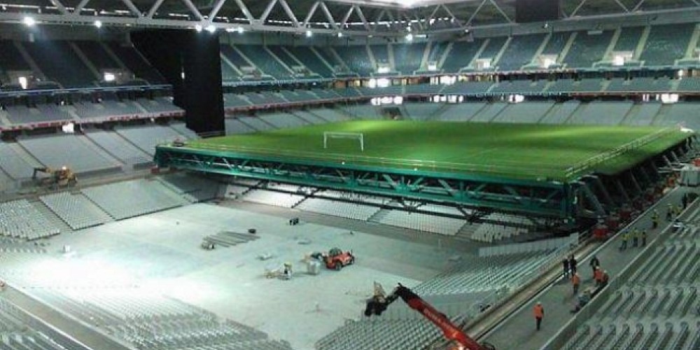 &iquest;Copa Davis y Ligue 1 en el mismo estadio al mismo tiempo? la cancha retr&aacute;ctil del Pierre-Mauroy
