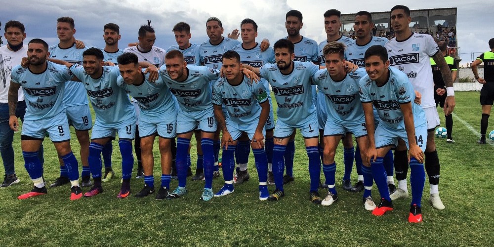 La camiseta especial que utilizar&aacute; Liniers en homenaje a Maradona por Copa Argentina