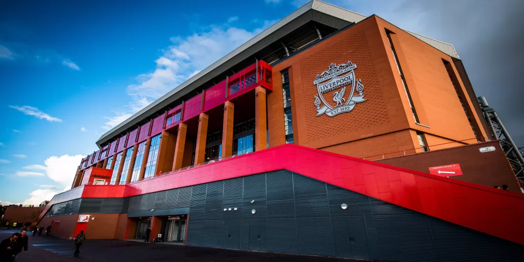 Liverpool vendi&oacute; el 30% de sus acciones a al grupo inversor de Jeff Bezos, fundador de Amazon