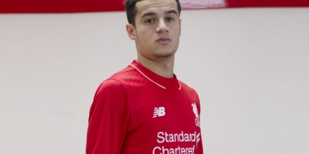 Liverpool presentó su camiseta New Balance para la temporada 2015/16