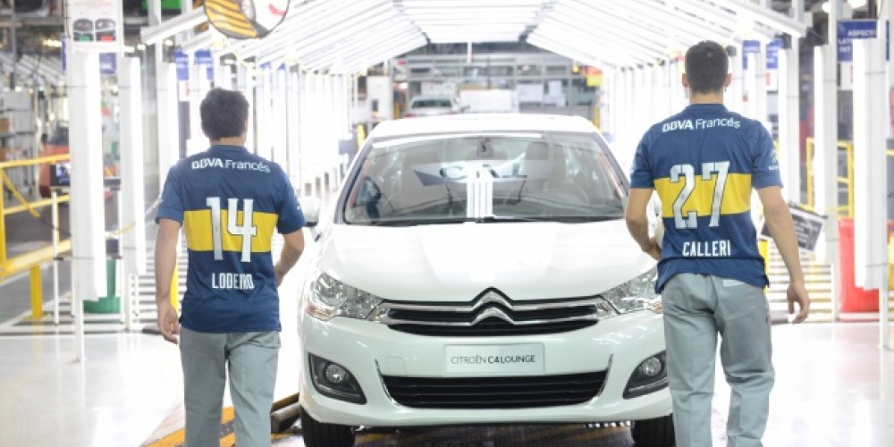 Lodeiro y Calleri jugaron al fútbol en la fábrica de Citroën