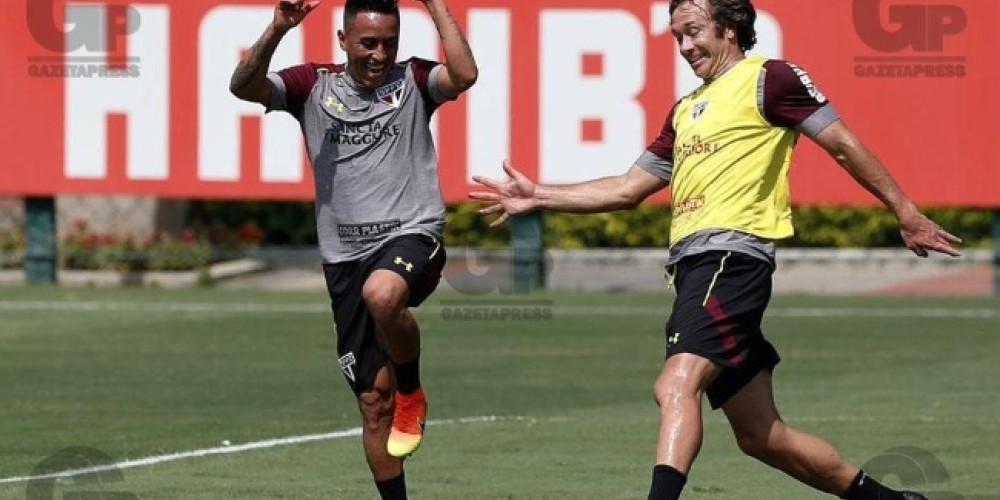 El curioso pedido del uruguayo Lugano a los hinchas peruanos