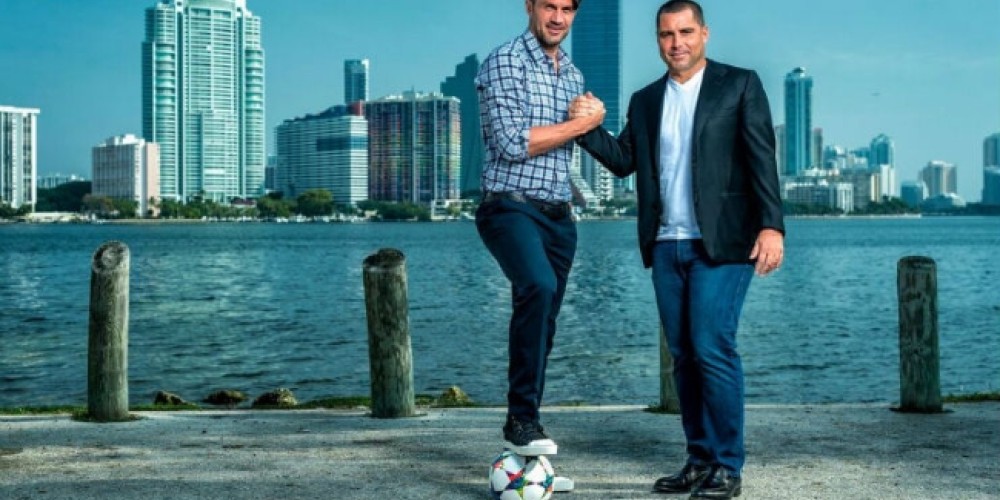 Paolo Maldini compr&oacute; a un club de Miami