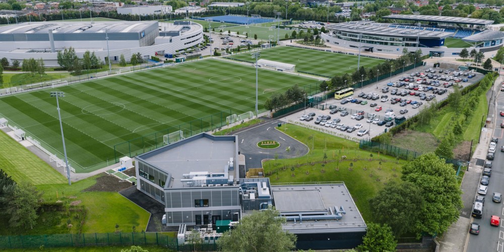 Manchester City inaugura complejo para el equipo femenino
