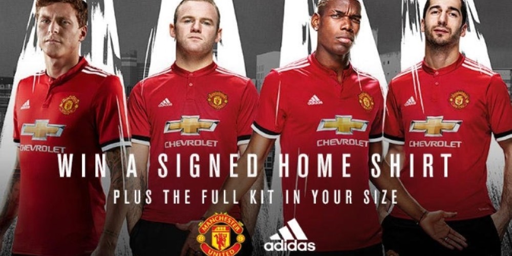 Manchester United presentó su nuevo uniforme de cara a la temporada 2017/18