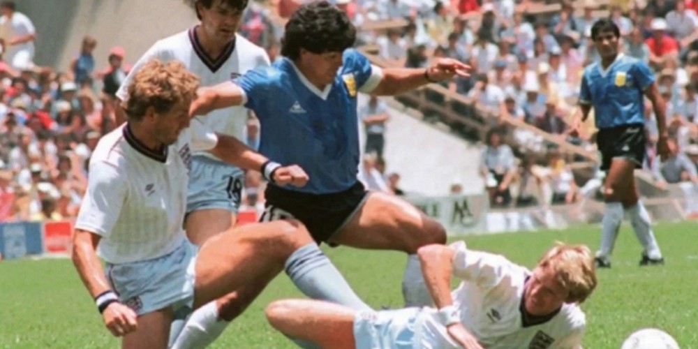 &iquest;D&oacute;nde est&aacute; la hist&oacute;rica camiseta que Maradona us&oacute; contra los ingleses y la del &uacute;ltimo partido en Napoli?