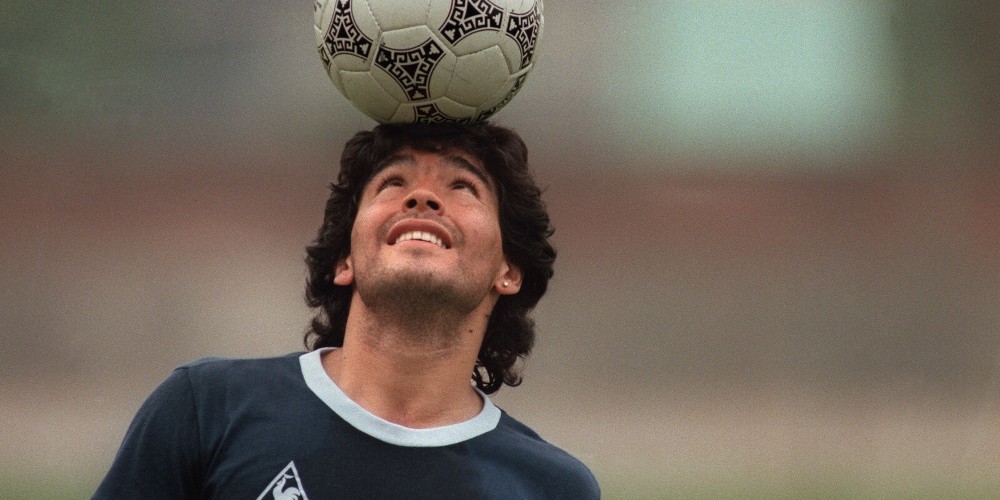 Autos lujosos, propiedades y sponsors; la fortuna de Maradona