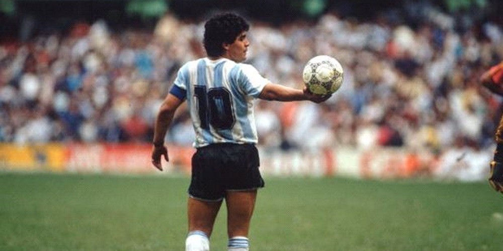 Maradona y la literatura: Los escritores que lo homenajearon en sus textos