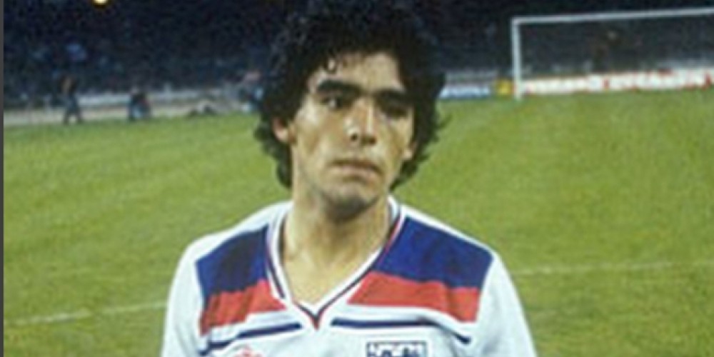 De Chile a Inglaterra: estas son todas las camisetas de otra selección que vistió Diego Maradona