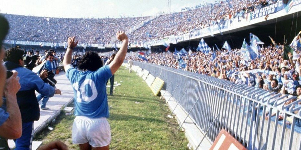 El estadio del Napoli pasar&aacute; a llamarse Diego Armando Maradona
