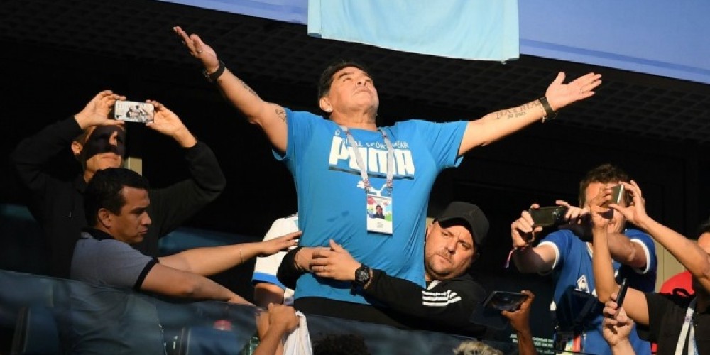 &iquest;Cu&aacute;nto dinero recibe Maradona por estar en un evento de la FIFA?