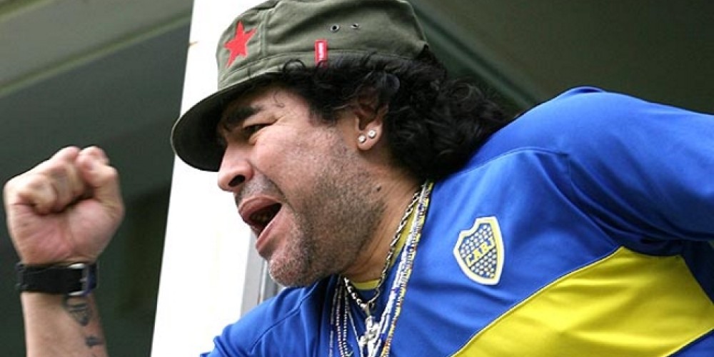 Diego Maradona se convirtió en socio vitalicio de Boca Juniors