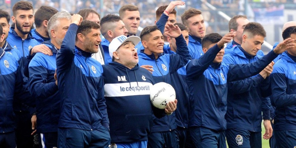 Maradona  en Gimnasia: 15 meses, amor eterno