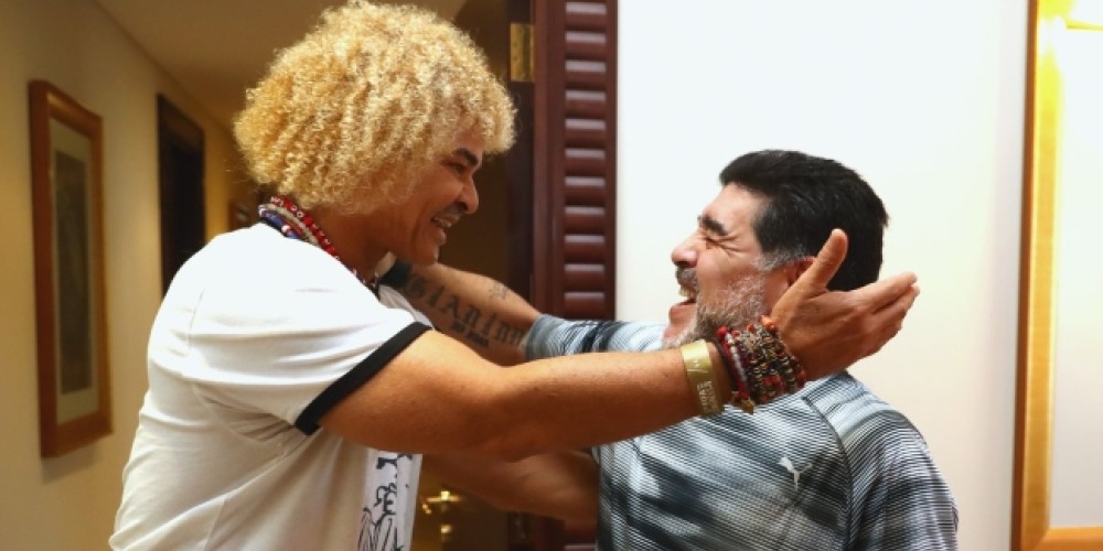 Zabivaka, la mascota de Rusia 2018, sorprendió a Maradona, Cafú y Valderrama