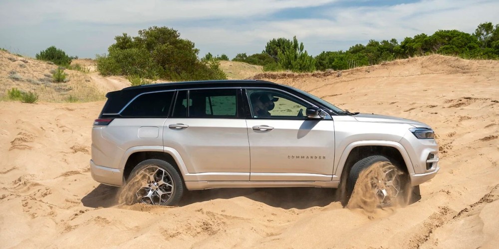 La marca Jeep&reg; anuncia el reposicionamiento de la gama Wrangler y condiciones especiales para Renegade y Compass