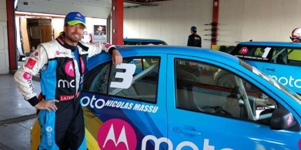 Nicolás Massú se estrenó como piloto