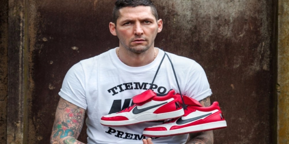 Marco Materazzi lanzó su línea de zapatillas junto a Nike