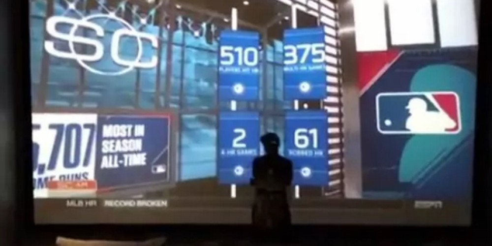 Así es el lujoso cine con sala de snacks y 50 asientos que tiene Floyd Mayweather Jr. en su casa