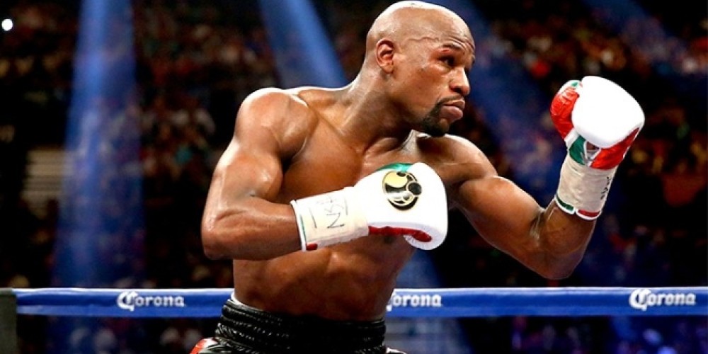 Mayweather y el motivo por el cual usará guantes más pequeños para pelear con McGregor