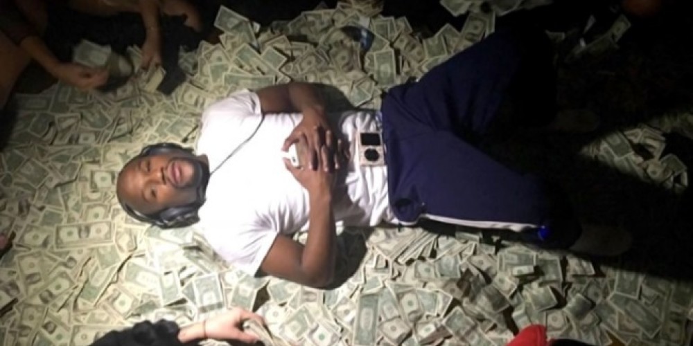 Mayweather cobrará por sacarse selfies