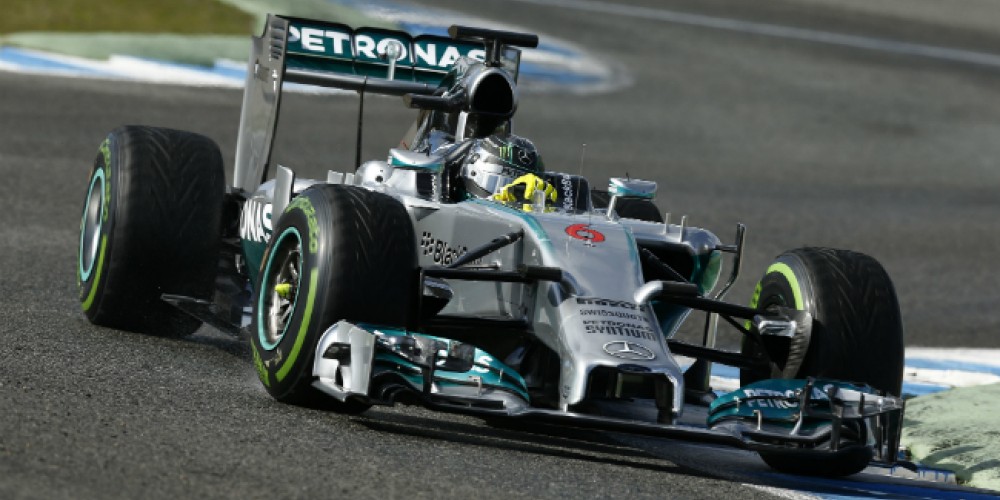 Mercedes-Benz y Petronas renovaron su vínculo