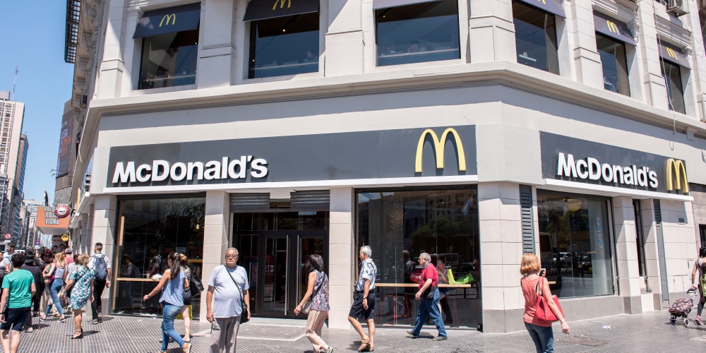 McDonald’s aceptará los billetes de cinco pesos hasta el 24 de marzo
