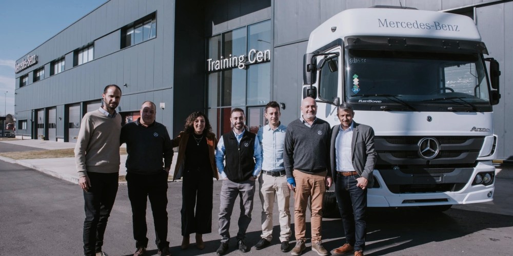 Mercedes-Benz impulsa una movilidad más sustentable y segura