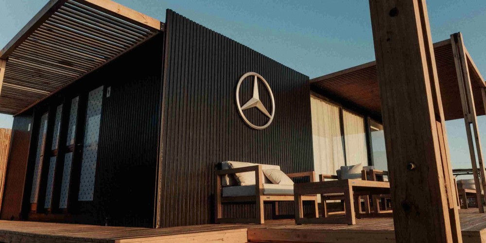 Mercedes-Benz Camiones y Buses presenta su propuesta de verano 2026 en Pinamar y Mar del Plata