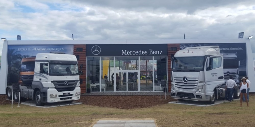 Mercedes-Benz presentó en Expoagro el Accelo de producción nacional