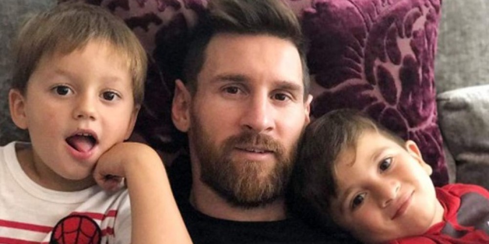 Messi comparti&oacute; un emotivo video de sus hijos bailando al ritmo de AC/DC