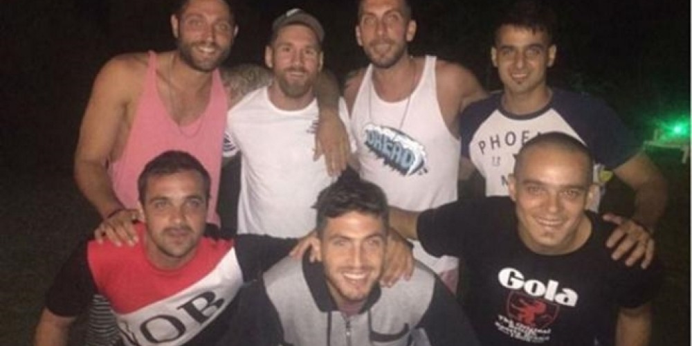 Messi disfrut&oacute; de un asado con sus ex compa&ntilde;eros de Newell&rsquo;s en Rosario
