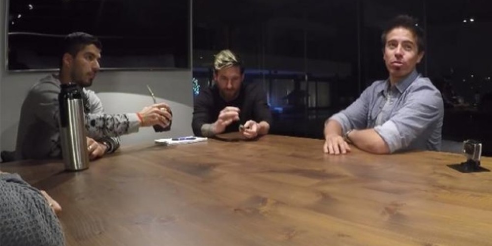 En un partido de truco, Messi y Su&aacute;rez tuvieron una imperdible charla &iacute;ntima