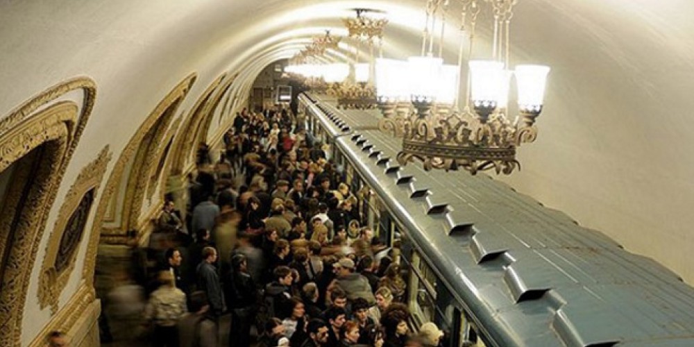 El partido inaugural también se vivió en el metro de Moscú