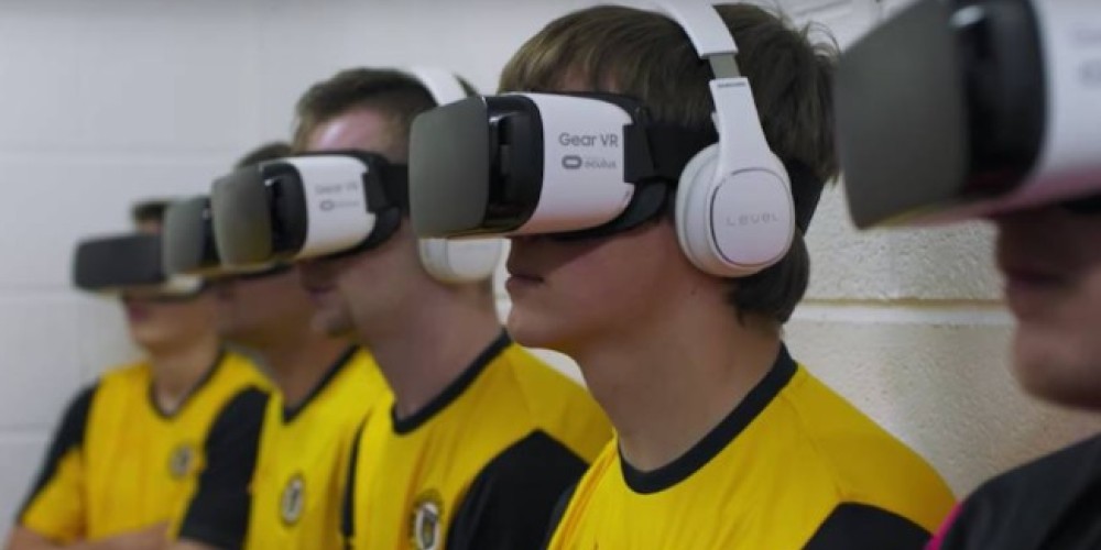El peor equipo de todo el fútbol inglés entrena con cascos de realidad virtual