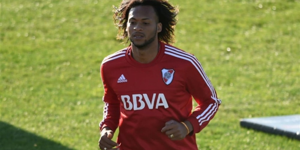 La multa que pagará Arturo Mina a sus compañeros tras ausentarse a entrenar